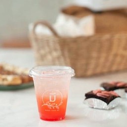 Strawberry soda(สตอเบอรรี่)