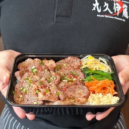 Chilled Lamb Jyu(ข้าวกล่องเนื้อแกะ)