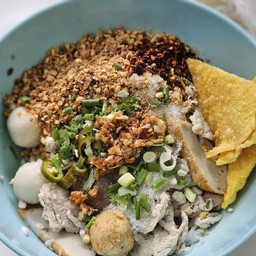 เล็กแห้งยำพิเศษ