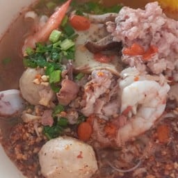 เกาเหลาต้มยำรวมมิตร