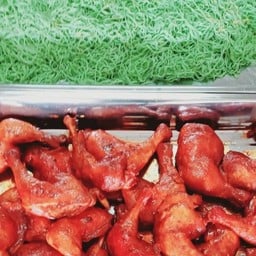 ไก่อบหมี่หยก-กระเพราไก่กรอบ กาญจนบุรี