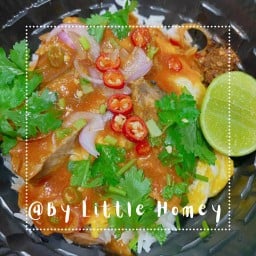 ข้าวยำปลากระป๋อง | ผัดใส่ไข่ บีบมะนาว พริกสด หอมซอย ราดข้าว