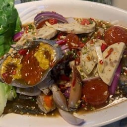 ยำปูไข่หมูยอไข่แดงเค็ม