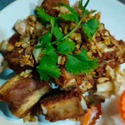 ซี่โครงหมูทอดหอมๆ