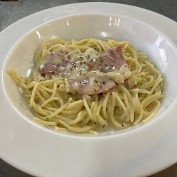 เบค่อนคาโบนาร่า