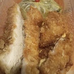 ข้าวแกงเขียวหวานไก่กรอบ