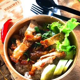 ผัดกระเพราหมูกรอบ