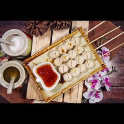 ลูกชิ้นหมูปิ้ง