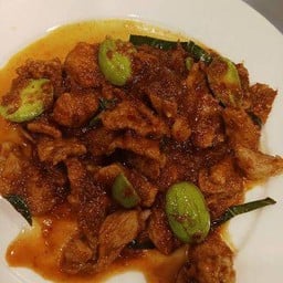 ผัดสตอพริกแกงหมู