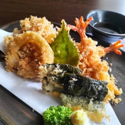TEMPURA MIX / เทมปุระรวมผักและกุ้ง