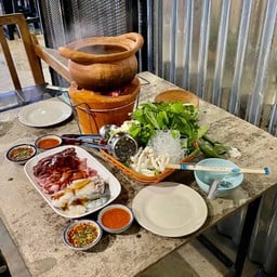 ชุดจิ้มจุ่มหมู