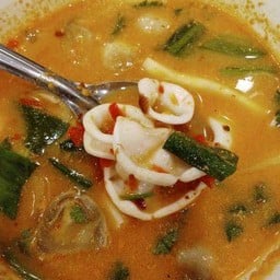 ต้มยำปลาหมึกน้ำข้น