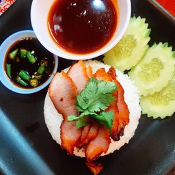 ข้าวหมูแดง