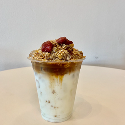 Iced Oat Milk Coffee Granola เจ