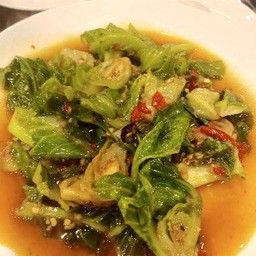 ผัดผักแขนงไฟแดง