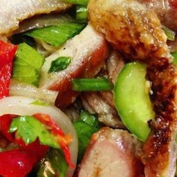 ยำคอหมู