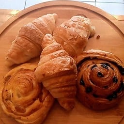 ออนเดอะเวย์ คาเฟ่ สาขาดอนปิน แม่เหียะ