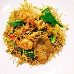 ผัดซีอิ๊วบะหมี่กรอบหมูนุ่ม+หมึก