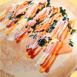 มินิเครปวานิลา ผักโขม มอสซาเรลล่าชีส แซลมอนรมควัน