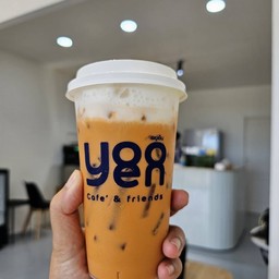 อยู่เย็น คาเฟ่ แอนด์ เฟรนด์