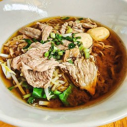 ก๋วยเตี๋ยวหมูน้ำตก