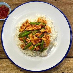 ข้าวพริกแกงไก่