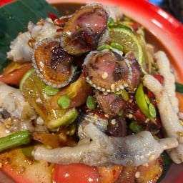 เกาเหลาตีนไก่หอยแครง