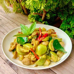 เขียวหวานผัดแห้งไก่