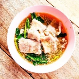 เกาเหลาราดหน้าหมูนุ่ม