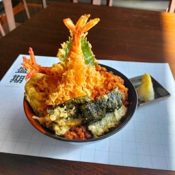 TENDON / ข้าวหน้ากุ้งและผักเทมปุระ