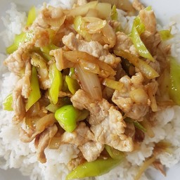 ผัดพริกอ่อน