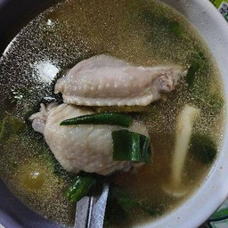 ต้มยำปีกไก่เป็นกับข้าว