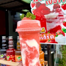 สมูทตี้สตอเบอรี่โยเกิต