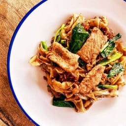 ผัดซีอิ๊วเส้นใหญ่กุ้ง