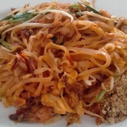 ยอแสง หมูสะเต๊ะลือนาม(YorSang Moo-Satay) สุกี้-ข้าวต้มปลาเยาวราช