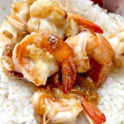 ข้าวกุ้งทอดกระเทียม