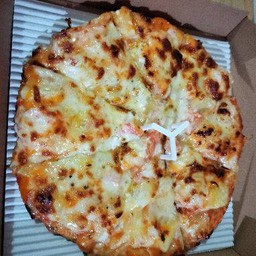 พิซซ่าแป้งสดหน้าปูอัด สับปะรดชีสขนาด6นิ้ว 4ชิ้น