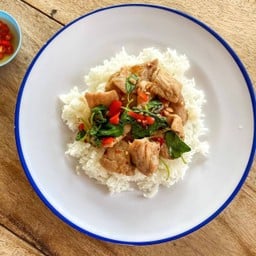 ข้าวกะเพราหมูนุ่มเฮง