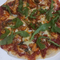 Pizza seafood