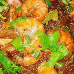 กุ้งแม่น้ำอบวุ้นเส้น พร้อมน้ำจิ้มสามรส