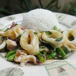 ข้าวคะน้าหมึก