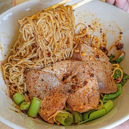 บะหมี่หมูน้ำตก