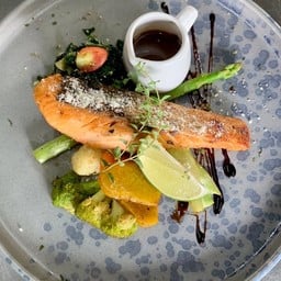 สเต็กปลาแซลมอล