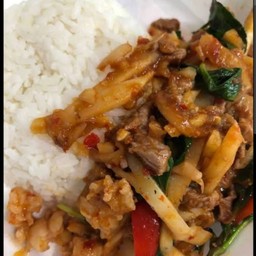 ข้าวพริกแกงหมูหน่อไม้