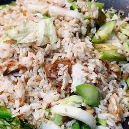 ข้าวผัดปลาเค็ม