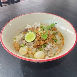 ก๋วยเตี๋ยวหมูต้มยำ
