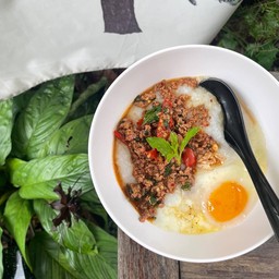 โจ๊กกะเพราหมู