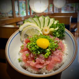 ข้าวหน้ามากุโระสับ