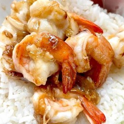 กุ้งกระเทียมราดข้าว