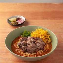 Khao-Soi with Braised Pork : ข้าวซอยหมูตุ๋น